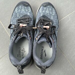 Brooks Caldera 3 women’s 9.5 B.